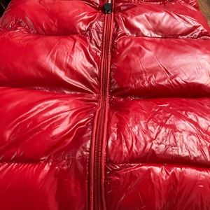 Moncler down filled baby nest
